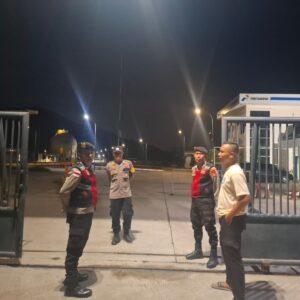 Polisi Rutin Patroli Malam di Depot LPG Sekotong Barat