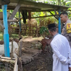 Bhabinkamtibmas Desa Senggigi Ajak Warga Maksimalkan Lahan Kosong