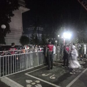 Polres Lombok Barat Kawal Ketat Keberangkatan 393 Calon Haji ke Asrama Haji