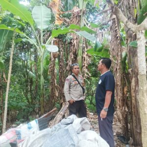 Bhabinkamtibmas Sandik Ajak Warga Manfaatkan Lahan Kosong untuk Hortikultura