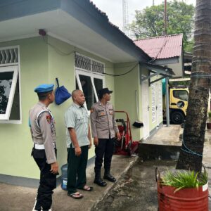 Patroli Polsek Kawasan Pelabuhan Lembar: Upaya Proaktif Jaga Keamanan dan Ketertiban di Pelabuhan