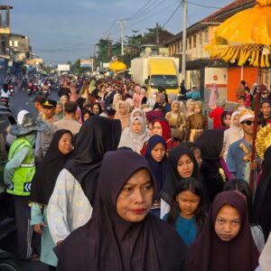 Tradisi Nyongkolan di Lombok Barat: Polsek Kediri Pastikan Acara Berjalan Lancar
