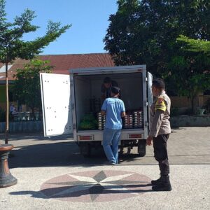 Polsek Kuripan Kawal Ketat Distribusi Makan Bergizi Gratis