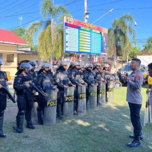 Kapolres Bima AKBP Eko Sutomo S.I.K.,M.I.K., Pimpin Latihan Pengendalian Massa Antisipasi May Day