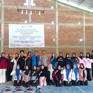 Personel Polsek Sumbawa Berikan Materi “Sejarah Perjuangan Bangsa” Kepada Anggota Baru Rayon Abu Ubaid UTS.