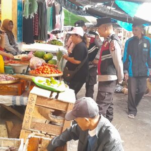 Jaga Antisipasi Lonjakan Harga dan Ketersediaan Pangan, Polsek Tanjung Rutin Laksanakan Pengecekan Pasar