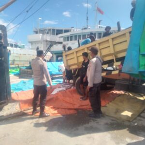 Polsek Kawasan Pelabuhan Laut Bima Gelar Patroli Rutin, Ciptakan Rasa Aman di Area Dermaga