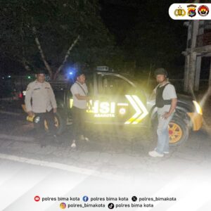Respons Cepat Isu Viral di Medsos, Polsek Asakota Polres Bima Kota Pastikan Keamanan Lewat Patroli Blue Light