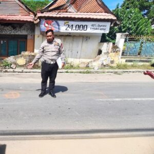 Kecelakaan Ganda, Unit Gakum Satlantas Polres Bima Lakukan Olah TKP