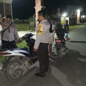 Minimalisir Aksi Premanisme dan Guankamtibmas Lainnya Polsek Monta Gelar Razia dan Patroli Malam Hari