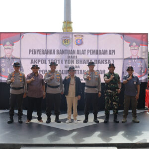 Tanggap Bencana Karhutla, Alumni Akabri 91 Salurkan 9 Mesin Pompa Air dan Alat Pemadam Api ke Polda Kalteng