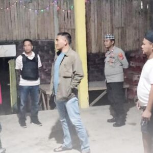 Patroli Cipkon, Polsek Asakota Polres Bima Kota Sita Puluhan Botol Miras di Sejumlah Kafe