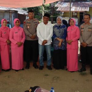 Bupati Bima Didampingi Kapolres Bima Tinjau dan Salurkan Bantuan Bagi Korban Kebakaran Asrama Polsek Belo