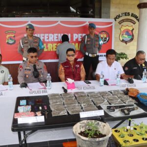 Dir Resnarkoba Polda NTB Datang Langsung Melihat Hasil Ungkap Kasus Narkoba yang Langka Oleh Polres Bima