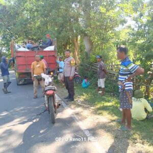 Pemantauan Hasil Panen Jagung Warga oleh Bhabinkamtibmas Desa Adu Dukung Ketahanan Pangan Nasional
