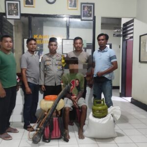 Nekad Bongkar Rumah dan Gasak Isinya Pria 23 Tahun Asal Desa Rato Ini Dibekuk Polsek Bolo