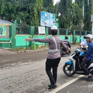 Polsek Rasanae Barat Polres Bima Kota Laksanakan Rawan Pagi, Wujudkan Keamanan dan Kelancaran Lalu Lintas