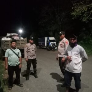 Cegah Gangguan Kamtibmas, Anggota Piket Jaga Polsek Poto Tano Laksanakan Patroli Dialogis