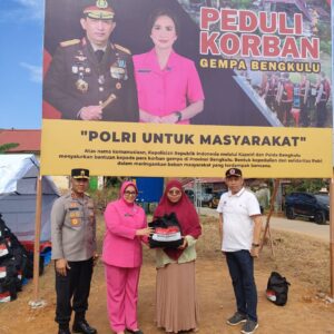 Kapolri Kirim Bantuan 5.000 Paket Sembako untuk Korban Gempa Bumi di Bengkulu