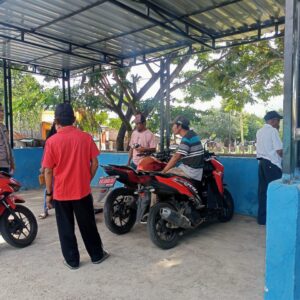 Bhabinkamtibmas Desa Marada Sambangi Warga, Imbau Waspada Isu Provokatif dan Modus Penipuan Harga Jagung