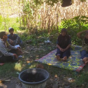 Bhabinkamtibmas Aktif Dampingi Petani Jagung di Desa Batu Putih