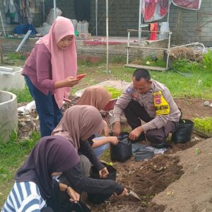 Polres Loteng Gencarkan Program Pekarangan Bergizi Dukung Ketahanan Pangan Nasional dan Asta Cita Presiden