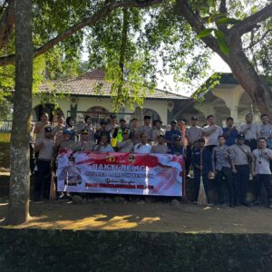 Polres Loteng Bakti Religi di Makam Ketak Jelang Hari Bhayangkara ke-79.