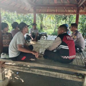 Polsek Sekotong Aktif Bangun Kamtibmas di Dusun Medak Satu