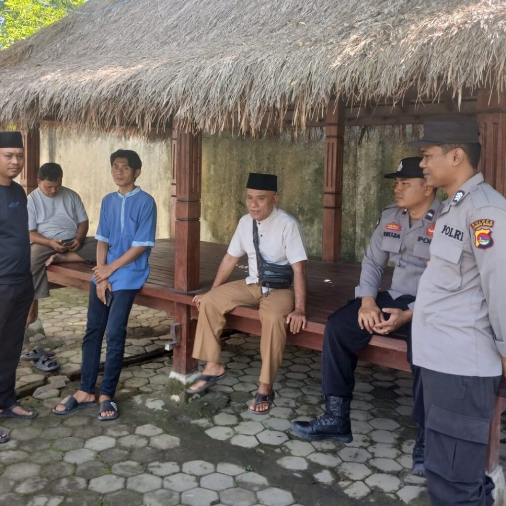 Patroli KRYD Polsek Kediri Bangun Kedekatan dengan Masyarakat