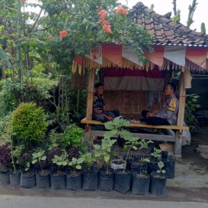 Polsek Kuripan Gandeng Warga Bangun Kemandirian Pangan Keluarga