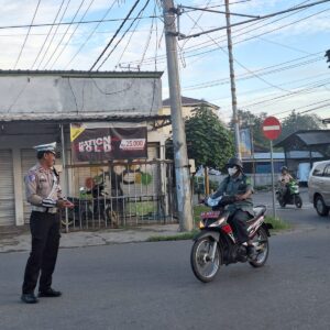Satlantas Polres Bima Kota Gelar Rawan Pagi, Atur Lalu Lintas Demi Kelancaran dan Keselamatan Pengguna Jalan