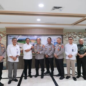 BULOG DAN POLRI SINERGI DUKUNG KETAHANAN PANGAN DAN KESEJAHTERAAN PETANI JAGUNG