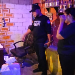 Tim Opsnal Sat Resnarkoba Polres Bima Kota Gagalkan Peredaran Ratusan Botol Miras Berbagai Jenis