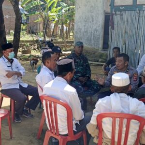 Polsek Langgudu Gelar Jumat Curhat di Dusun Oi Ua Desa Dumu, Serap Aspirasi dan Keluhan Warga