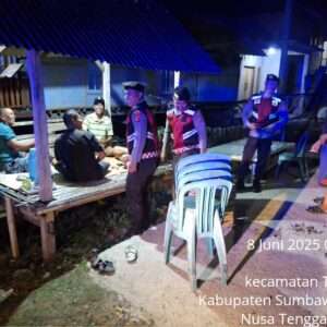 Patroli Sat Samapta Polres Sumbawa Barat Sasar Pemukiman Warga, Aktifkan Siskamling