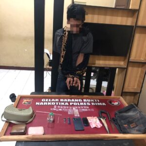 Diduga Edarkan Narkoba Jenis Shabu Pria Asal Desa Tumpu Dibekuk Satreskoba Polres BB 12 Pocket Siap Edar Ikut Diamankan