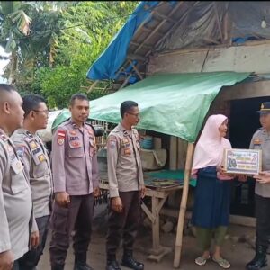 Jelang HUT Bhayangkara ke-79, Polsek Jajaran Polres Bima Kota Gelar Bakti Sosial Serentak