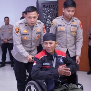 Polda Jabar Gelar Bakti Sosial Terhadap Kaum Penyandang Disabilitas dalam Rangka Menyambut Hari Bhayangkara ke-79