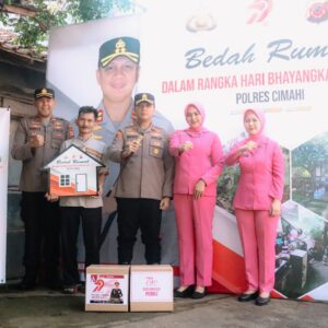 KONDISI RUMAH RUSAK PARAH, KAPOLRES BEDAH RUMAH PURNAWIRAWAN POLRI