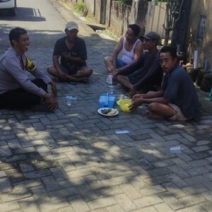 Bhabinkamtibmas Desa Manemeng Gencar Sosialisasi Cegah TPPO di Wilayah Binaan