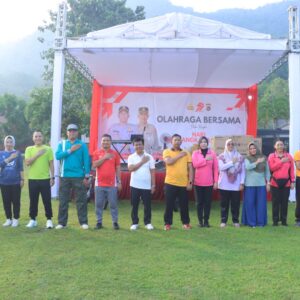 Semarakkan Hari Bhayangkara ke-79, Polres Sumbawa Barat Gelar Olahraga Bersama dan Bazar UMKM