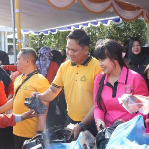 Menyambut Hari Bhayangkara Ke-79, Polres Sumbawa Gelar Pelayanan Publik di CFD Samota