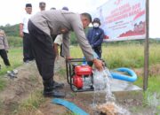 Kapolres Sumbawa Barat Resmikan dan Serahkan Sumur Bor kepada Kelompok Tani di Desa Beru dalam Rangka Hari Bhayangkara ke-79