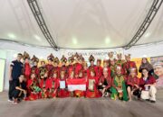Harumkan Nama Bangsa Indonesia SMA Labschool Kebayoran Sabet Juara Umum di Festival Folklore Internasional ke-21