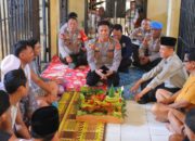 Hari Bhayangkara ke-79 Kapolres Lombok Utara Bagi Kebahagiaan Dengan Tahanan