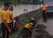 Personel Polsek Wawo Laksanakan Giat Gotong Royong di Mako