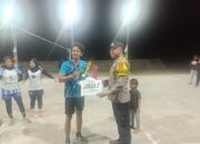 Bhabinkamtibmas Desa Tambak Sari  Hadiri Penutupan Lomba Volly KKN UTS, Wujud Kepedulian terhadap Generasi Muda