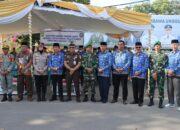 Kapolres Sumbawa Turut serta Dalam Kegiatan Pemusnahan 843 Botol Minuman Keras Ilegal di Halaman Kantor Bupati Sumbawa