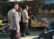 Anggota Piket Polsek Taliwang Laksanakan Patroli Dialogis di Pasar Tanah Mira, Sampaikan Imbauan Kamtibmas