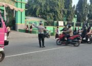 Personel Polsek Rasanae Barat Laksanakan Strong Point Pagi, Wujudkan Rasa Aman bagi Pengguna Jalan